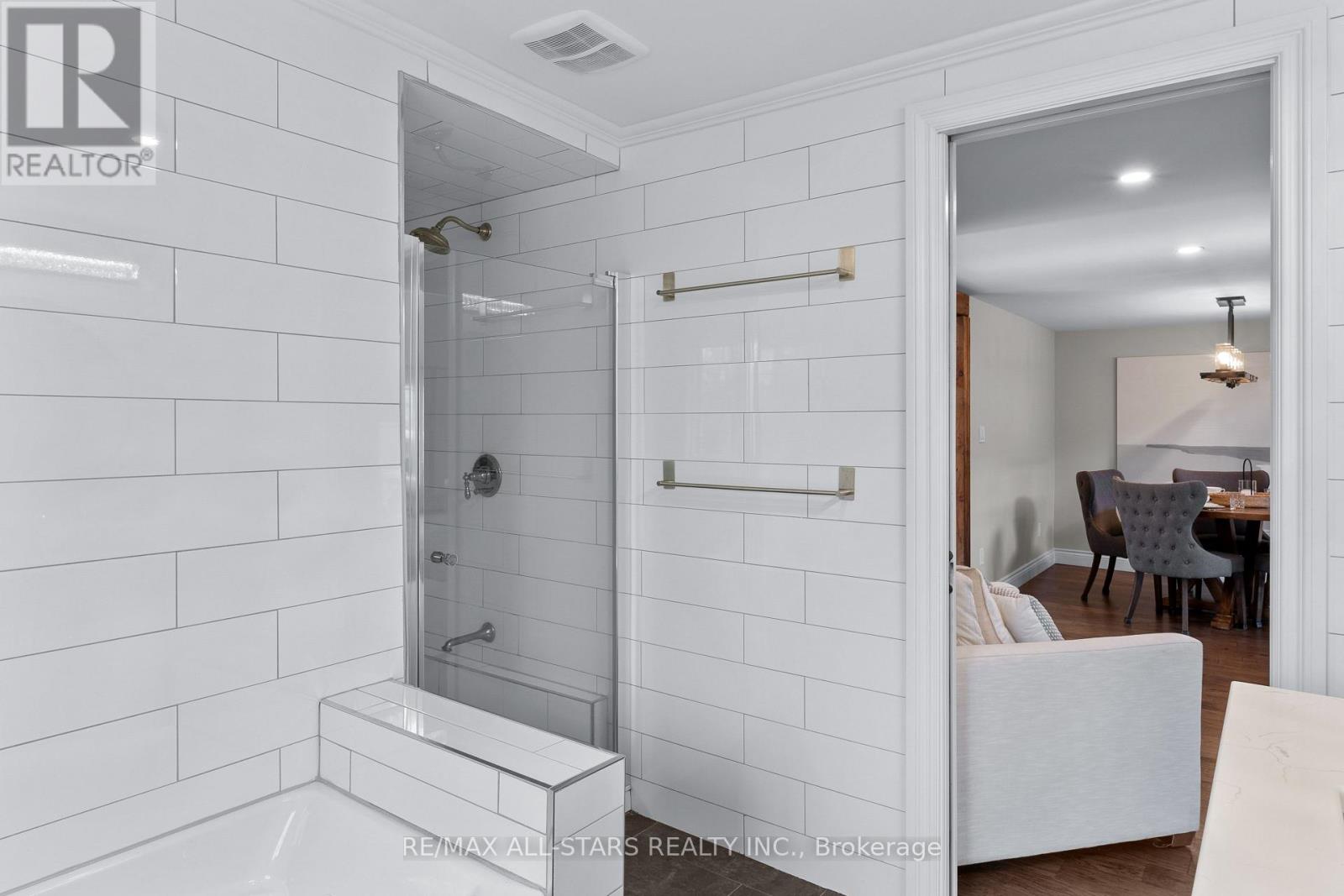 36 Stinson's Bay Road, Kawartha Lakes (Fenelon Falls), Ontario  K0M 1N0 - Photo 14 - X12708070