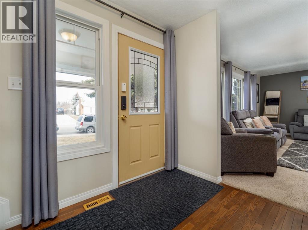 582 3a Avenue, Cardston, Alberta  T0K 0K0 - Photo 2 - A2277128