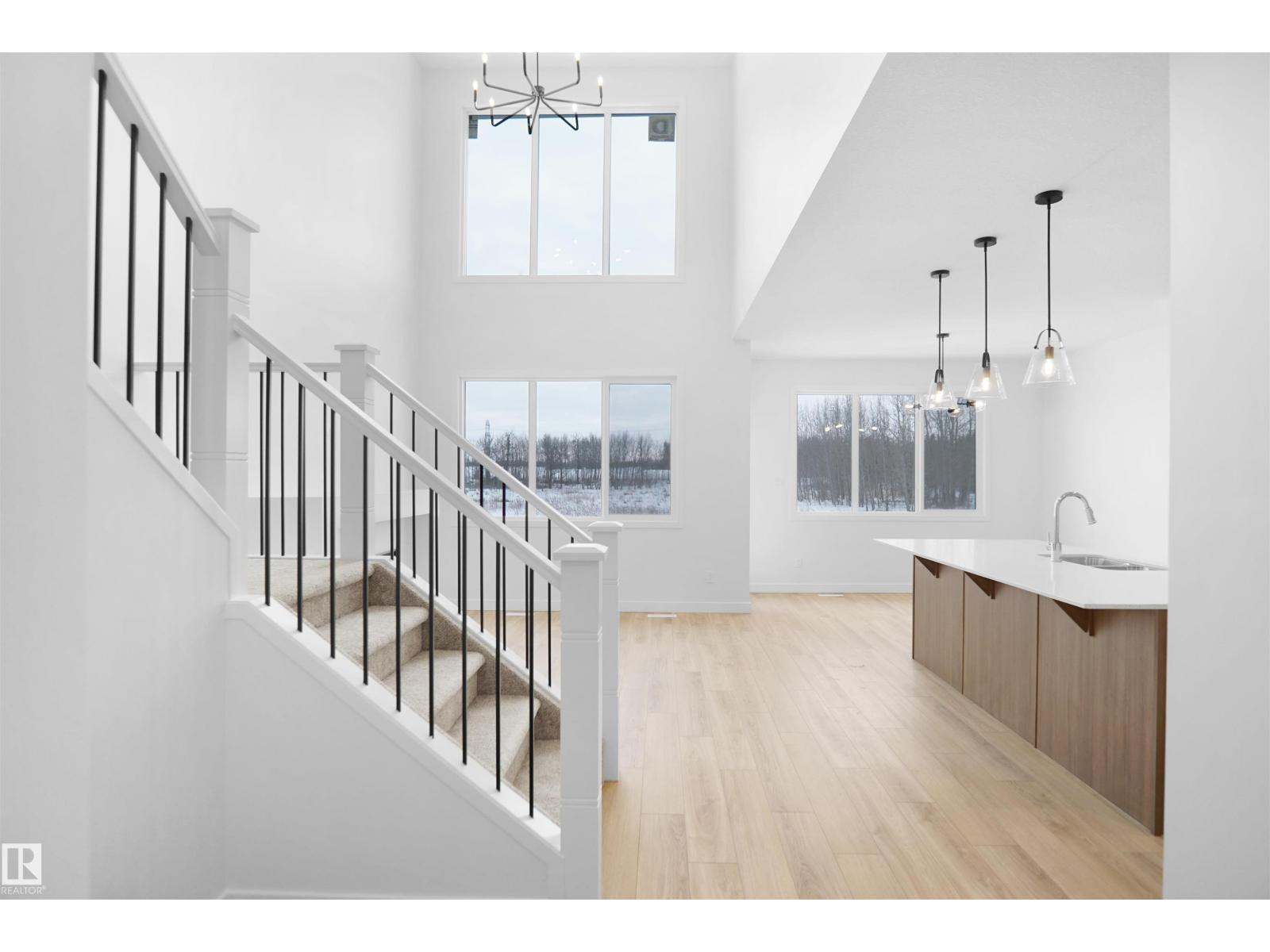 1323 11 Av Nw, Edmonton, Alberta  T6W 4X8 - Photo 3 - E4452339