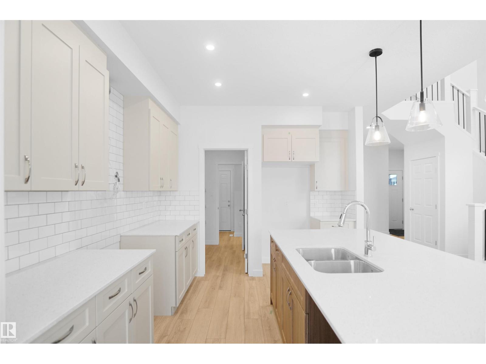 1323 11 Av Nw, Edmonton, Alberta  T6W 4X8 - Photo 11 - E4452339