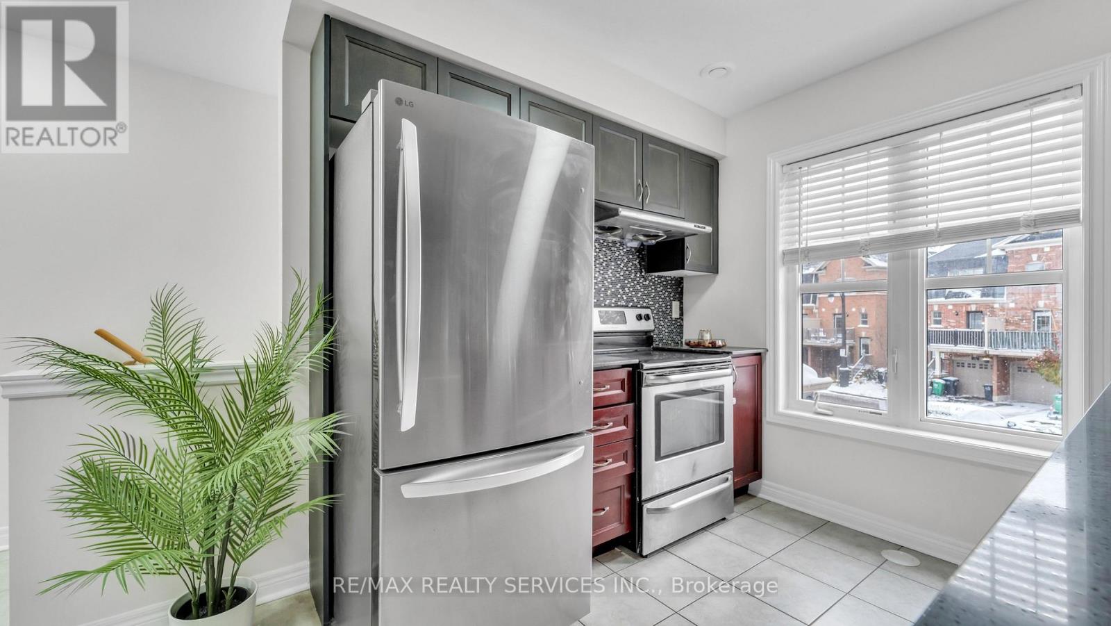 56 - 16 Soldier St Street, Brampton, Ontario  L7A 4B6 - Photo 9 - W12709412