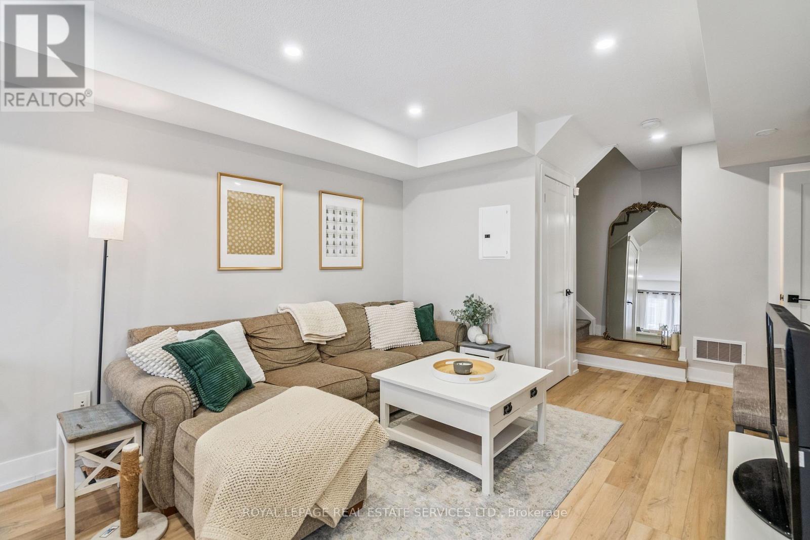 9 - 2444 Post Road, Oakville, Ontario  L6H 0J2 - Photo 3 - W12709464