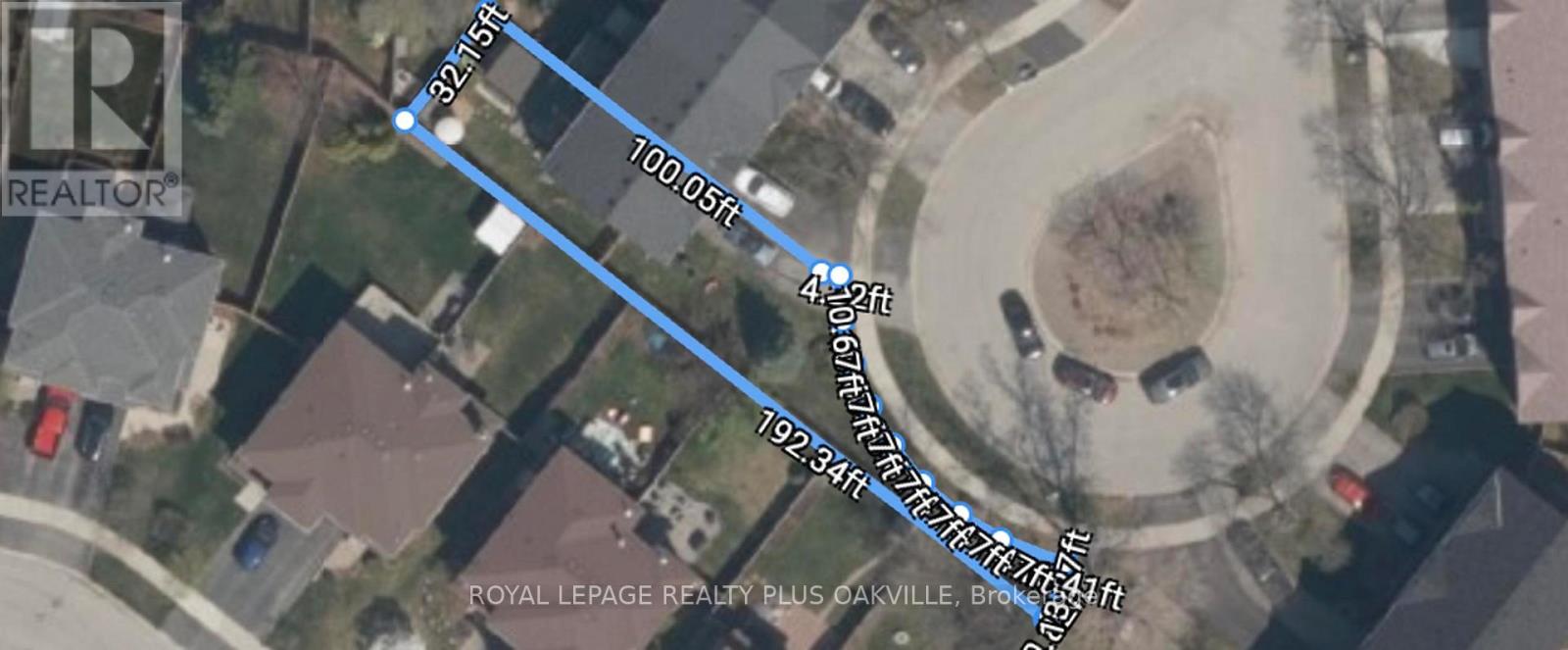 2308 Strawfield Court, Oakville, Ontario  L6H 6C2 - Photo 2 - W12709486