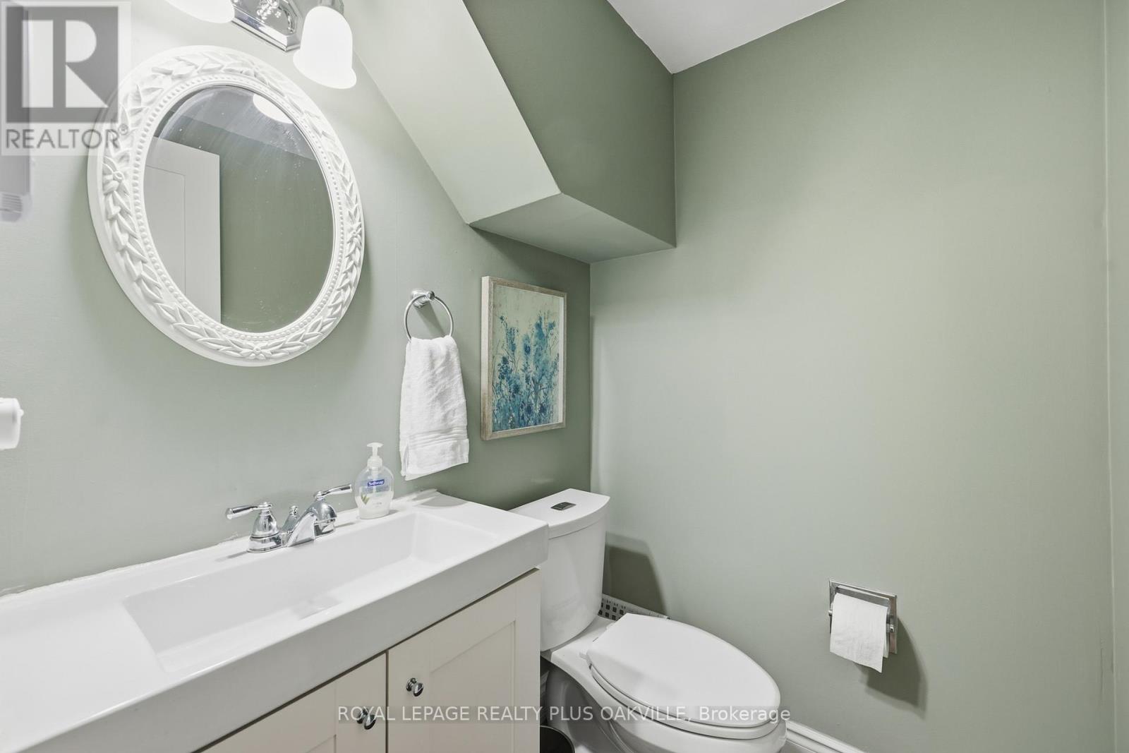 2308 Strawfield Court, Oakville, Ontario  L6H 6C2 - Photo 24 - W12709486