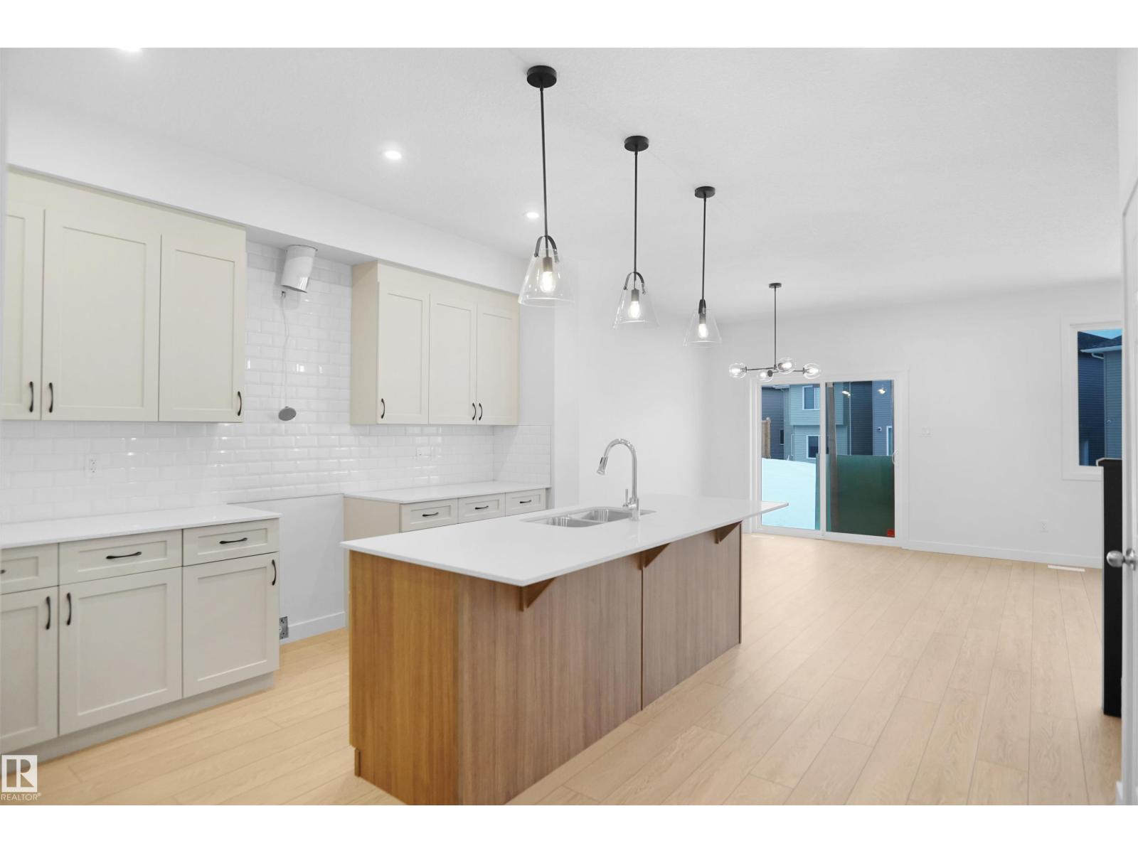 1332 11 Av Nw, Edmonton, Alberta  T6T 2R6 - Photo 11 - E4452755