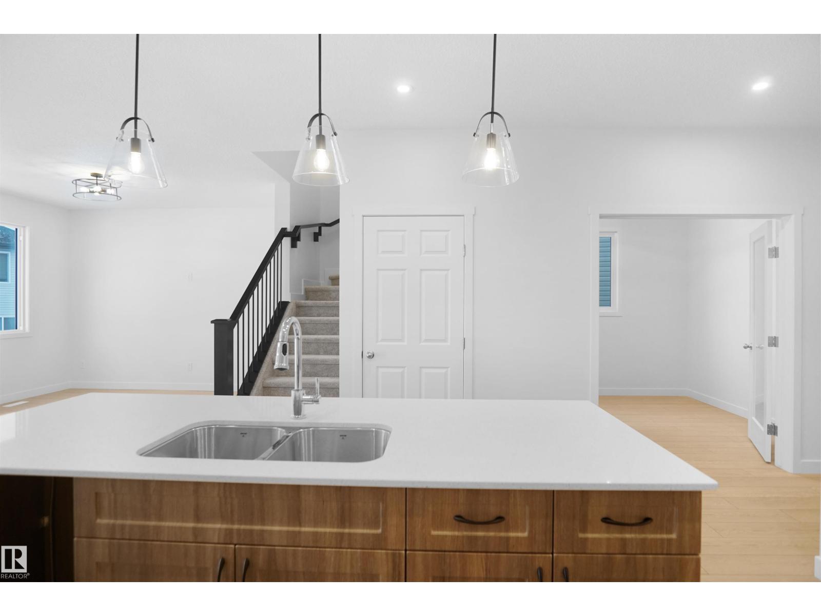 1332 11 Av Nw, Edmonton, Alberta  T6T 2R6 - Photo 7 - E4452755