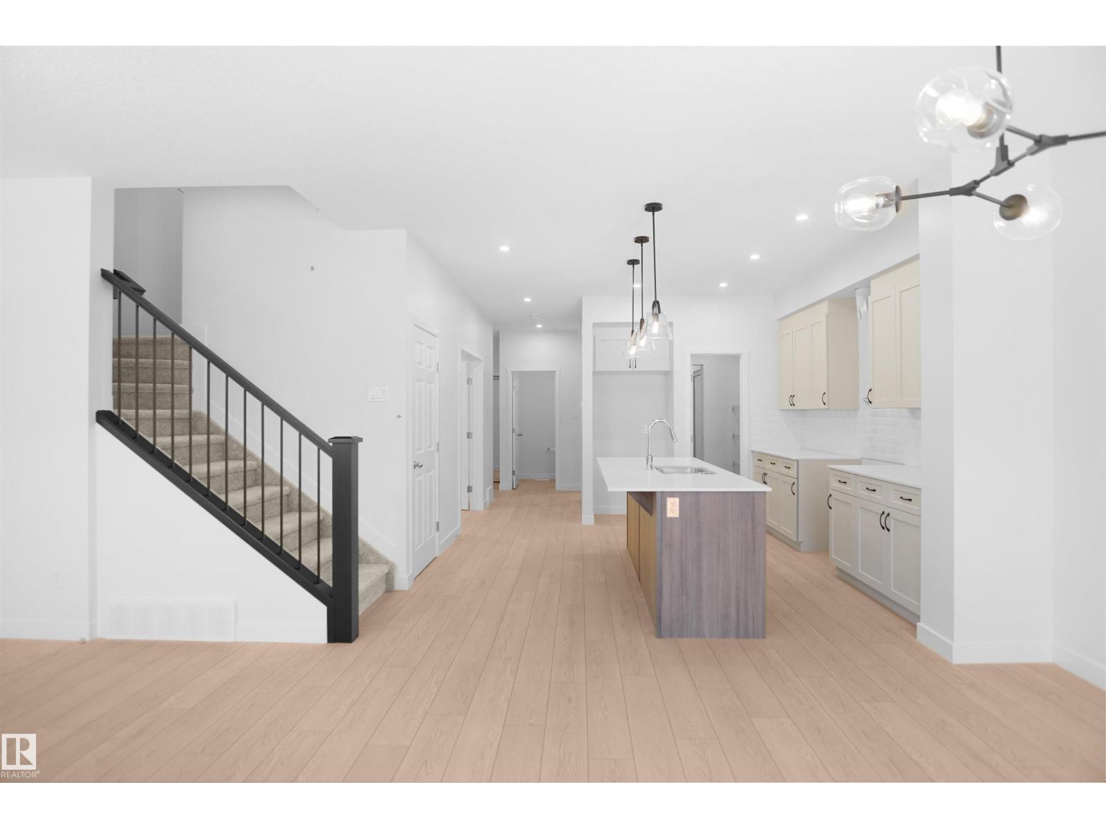 1332 11 Av Nw, Edmonton, Alberta  T6T 2R6 - Photo 6 - E4452755