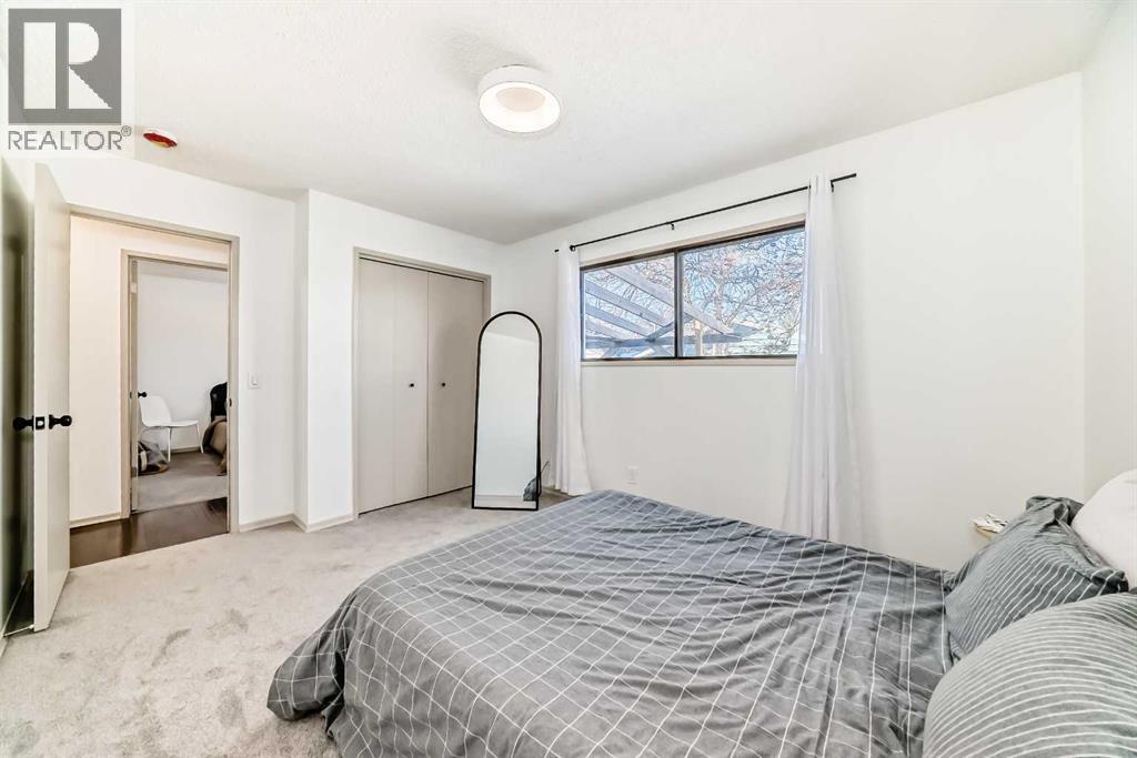 16 Bermondsey Crescent Nw, Calgary, Alberta  T3K 1W2 - Photo 15 - A2277848