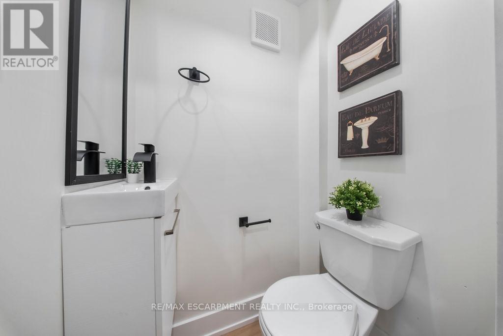 151 East 21st Street, Hamilton, Ontario  L8V 2T5 - Photo 30 - X12709508