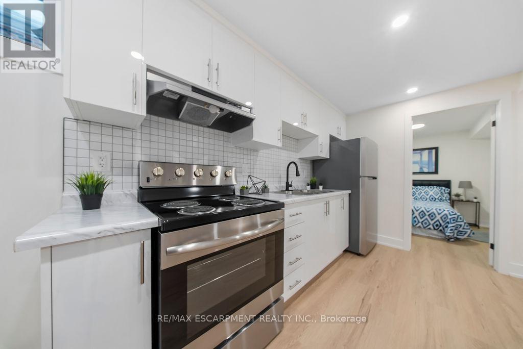 151 East 21st Street, Hamilton, Ontario  L8V 2T5 - Photo 34 - X12709508