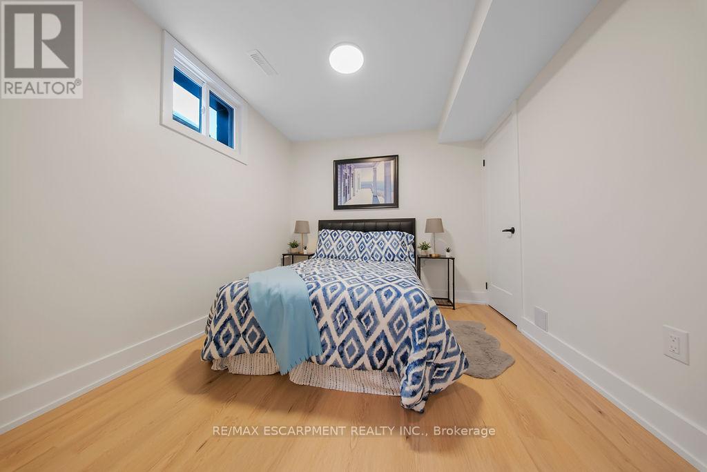 151 East 21st Street, Hamilton, Ontario  L8V 2T5 - Photo 39 - X12709508