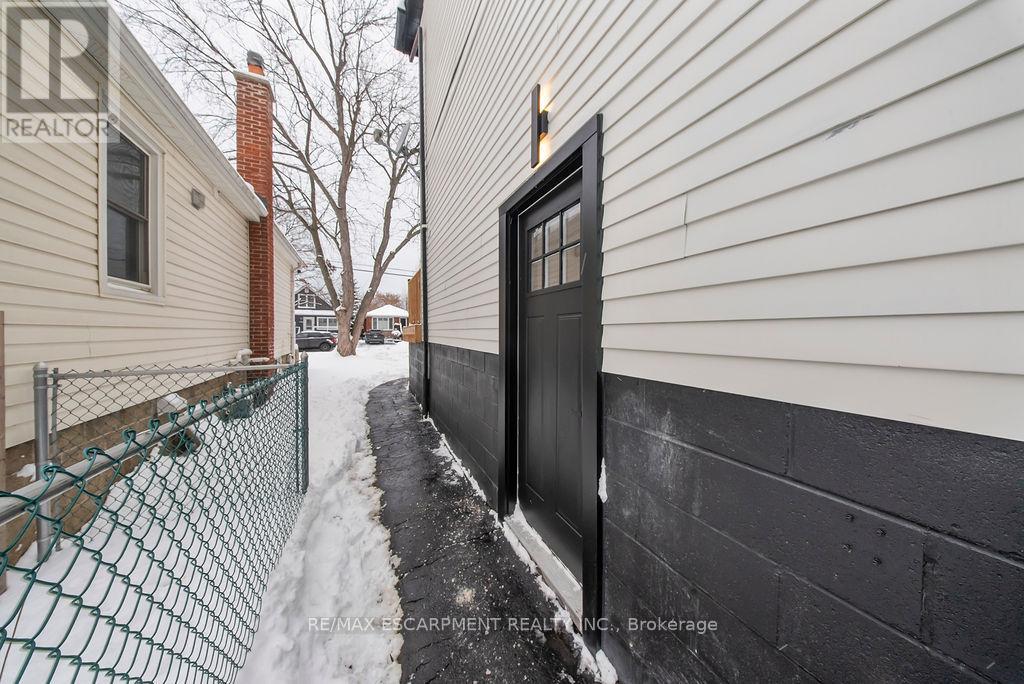 151 East 21st Street, Hamilton, Ontario  L8V 2T5 - Photo 48 - X12709508