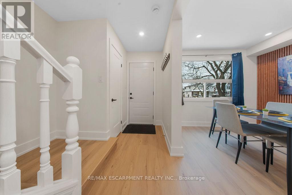 151 East 21st Street, Hamilton, Ontario  L8V 2T5 - Photo 5 - X12709508