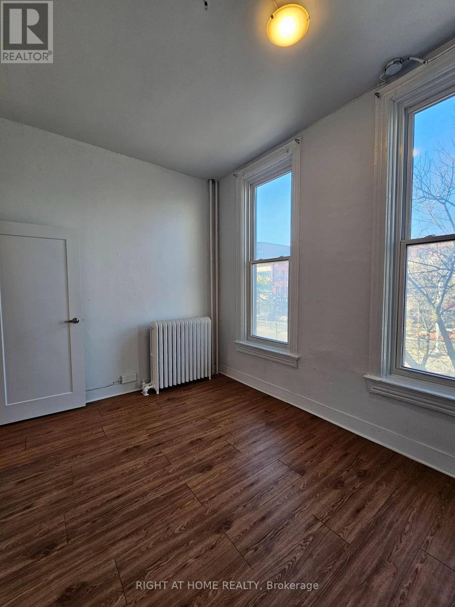 2 - 437 Spadina Avenue, Toronto, Ontario  M5T 2G6 - Photo 15 - C12527216