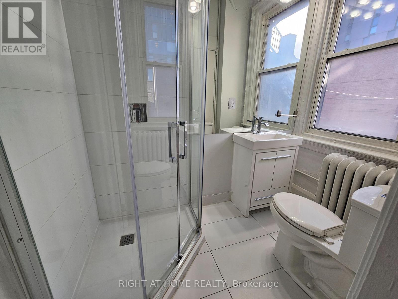 2 - 437 Spadina Avenue, Toronto, Ontario  M5T 2G6 - Photo 18 - C12527216