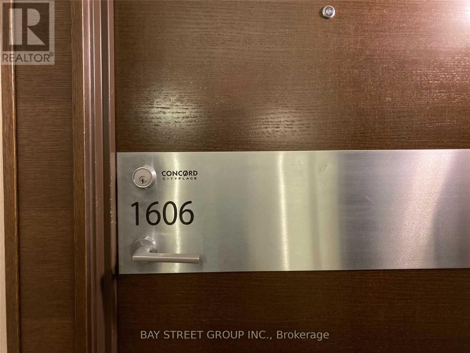 1606 - 21 Iceboat Terrace, Toronto, Ontario  M5V 4A9 - Photo 3 - C12655338