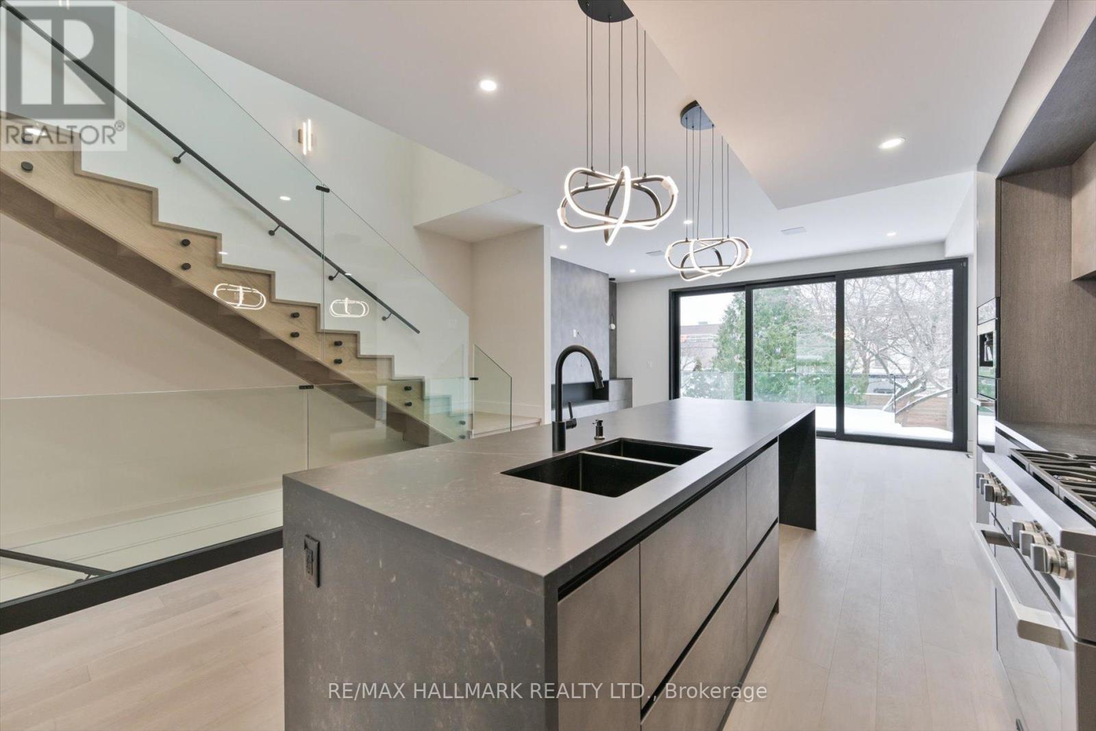 369 Millwood Road, Toronto, Ontario  M4S 1J9 - Photo 8 - C12699054