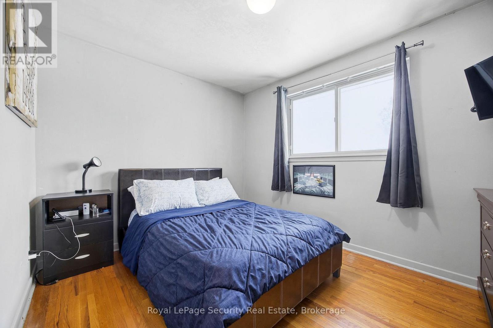 27 Belleglade Court, Toronto, Ontario  M9M 2W3 - Photo 12 - W12699750