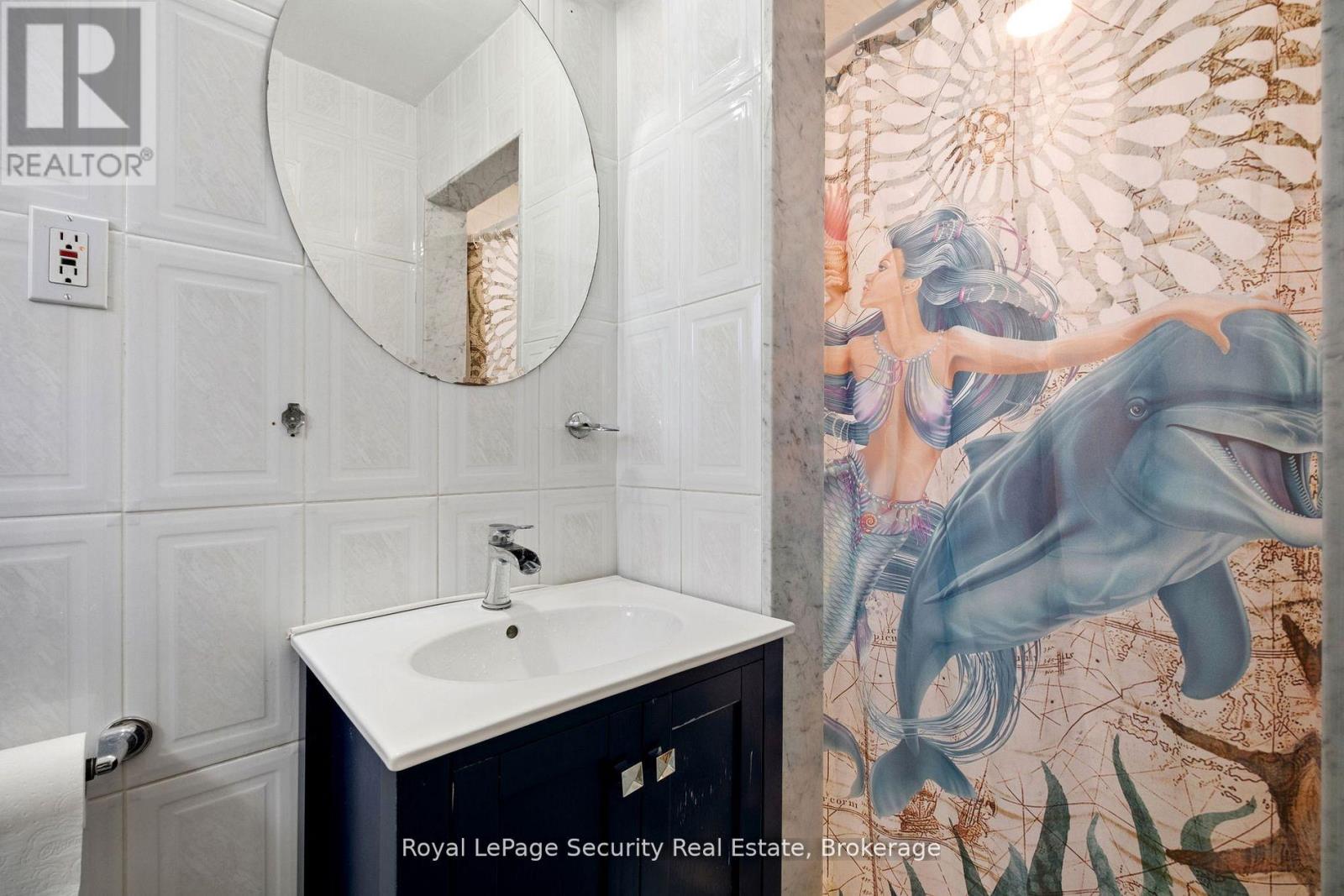 27 Belleglade Court, Toronto, Ontario  M9M 2W3 - Photo 19 - W12699750