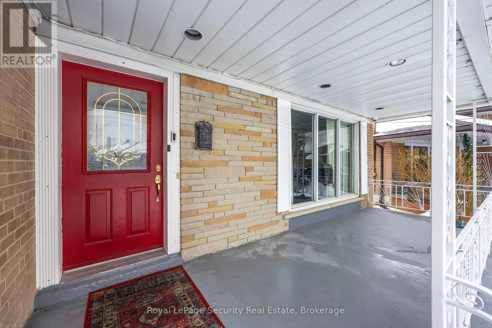 27 Belleglade Court, Toronto, Ontario  M9M 2W3 - Photo 2 - W12699750