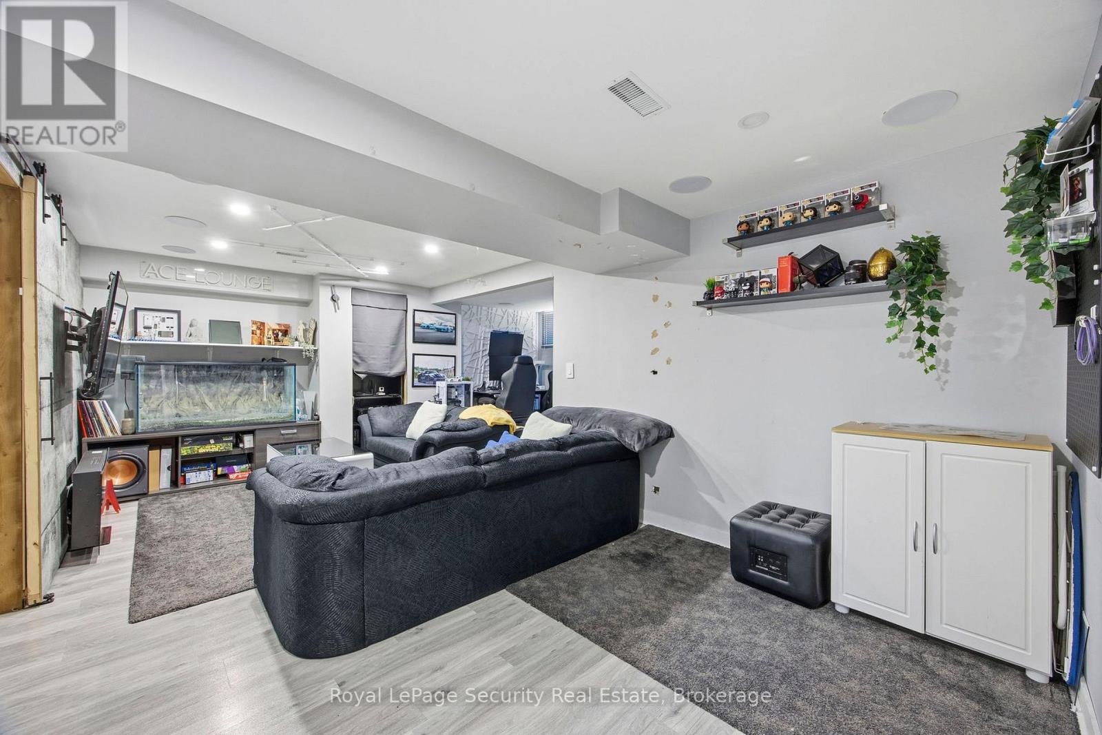 27 Belleglade Court, Toronto, Ontario  M9M 2W3 - Photo 17 - W12699750