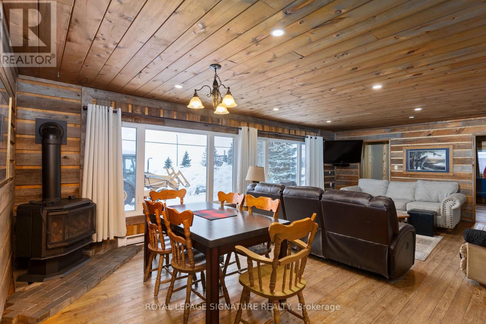 11028 On-17, Algoma Remote Area, Ontario  P0S 1A0 - Photo 33 - X12682398