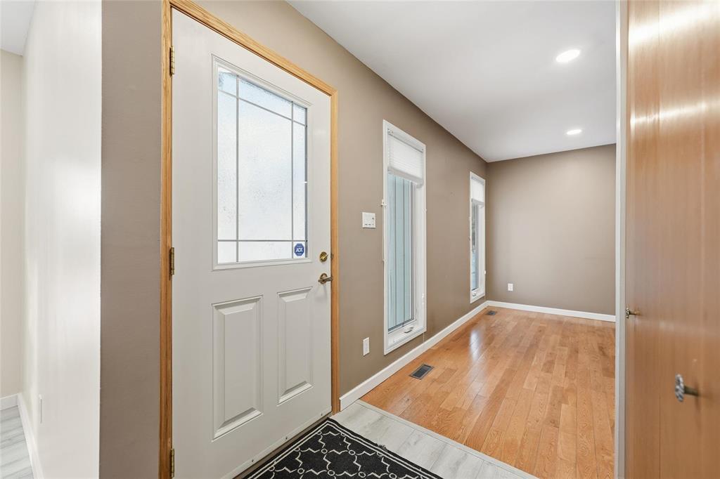 55 Manthorne Avenue, Winnipeg, Manitoba  R2G 2X7 - Photo 1 - 202601107