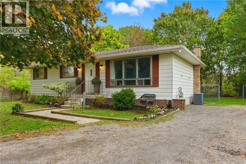 62 Oswego Park Road, Dunnville, Ontario  N1A 2W2 - Photo 2 - 40780816