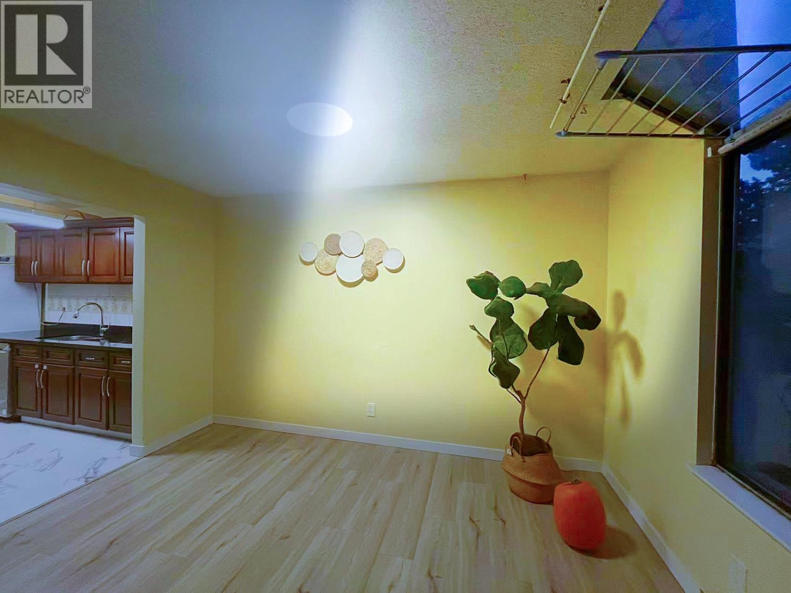 307 5800 Cooney Road, Richmond, British Columbia  V6X 3A8 - Photo 2 - R3075028