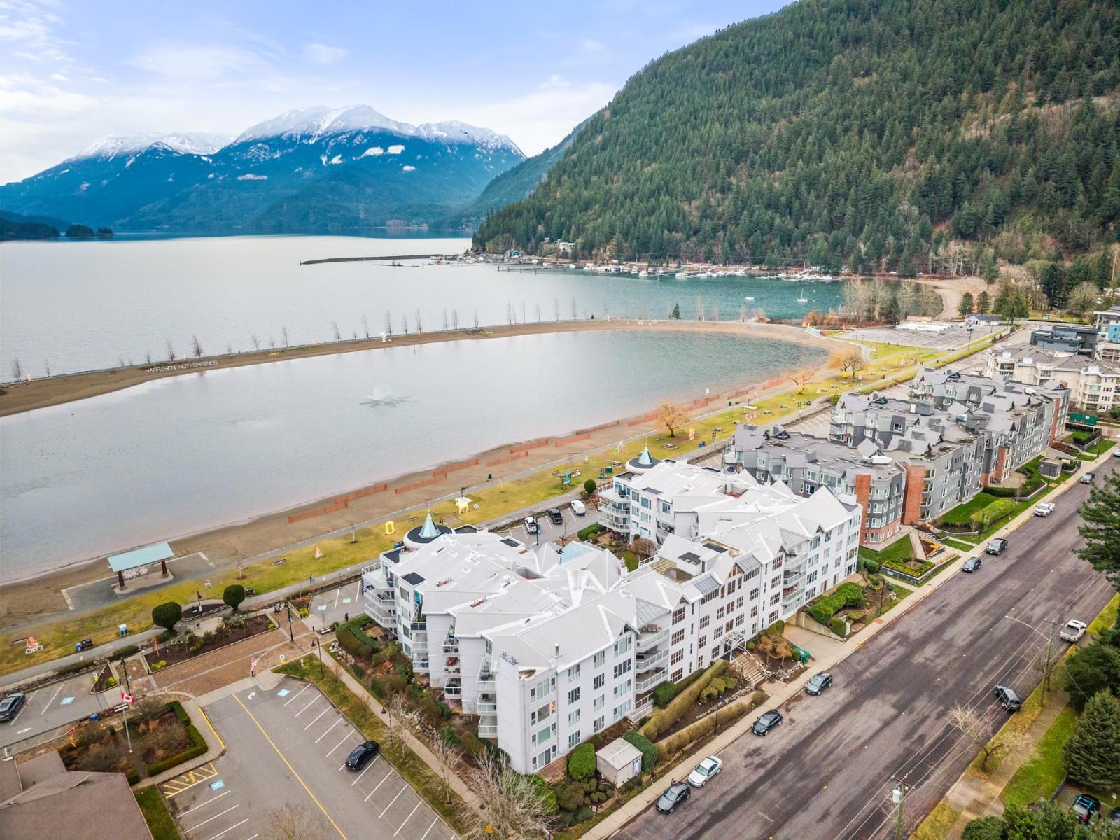 309 328 ESPLANADE AVENUE|Harrison Hot Springs, Harrison Hot Springs, British Columbia