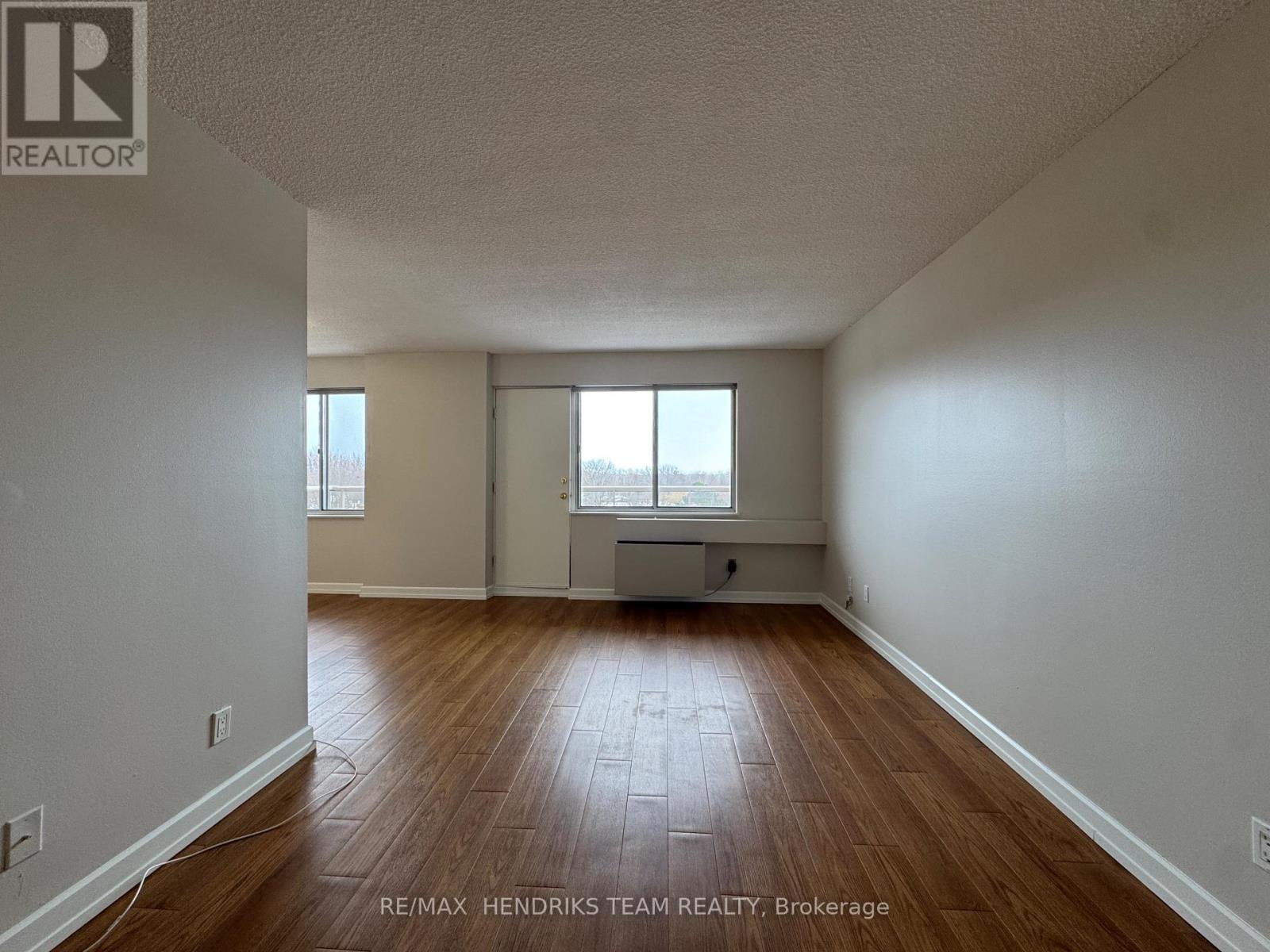 609 - 610 Lake Street, St. Catharines (Lakeport), Ontario  L2N 5T1 - Photo 7 - X12709532