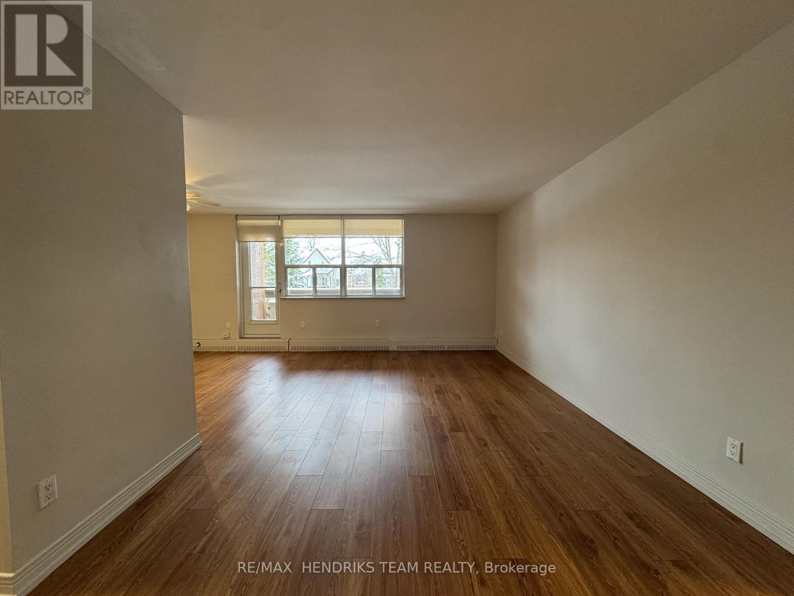 109 - 156 Fitch Street, Welland (Prince Charles), Ontario  L3C 4V6 - Photo 6 - X12709534