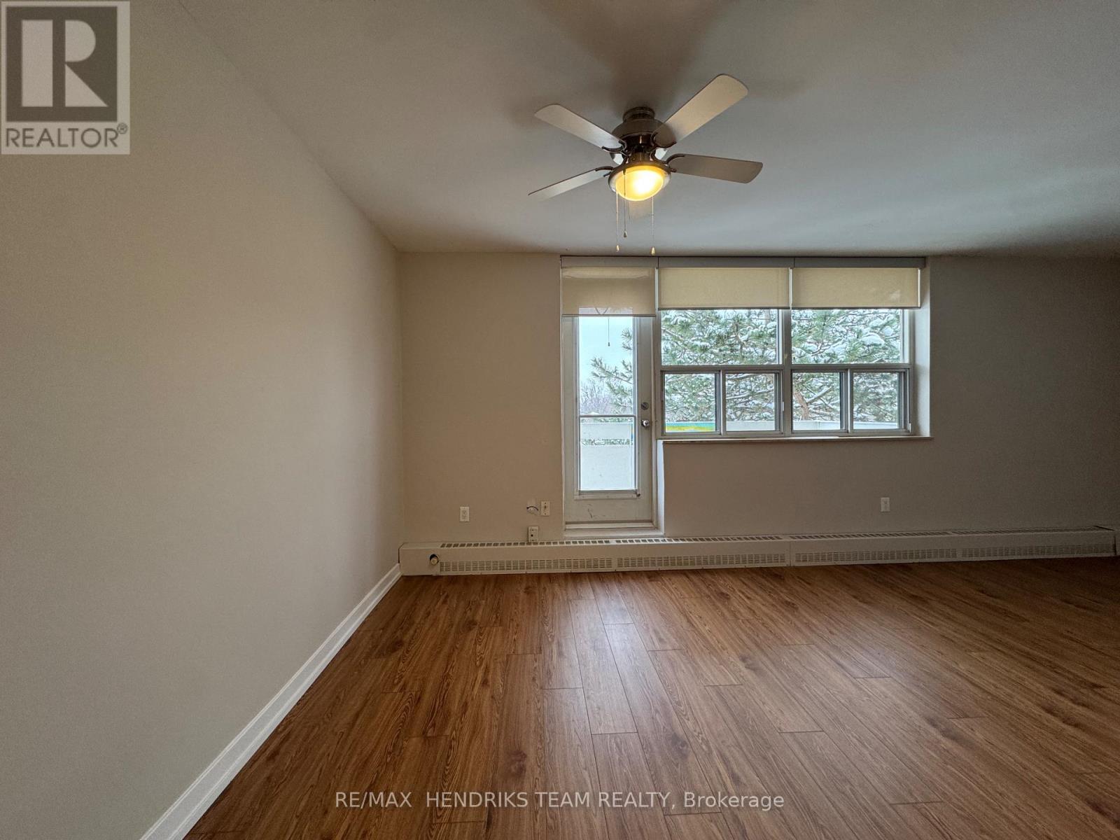 410 - 158 Fitch Street, Welland (Prince Charles), Ontario  L3C 4V6 - Photo 4 - X12709542