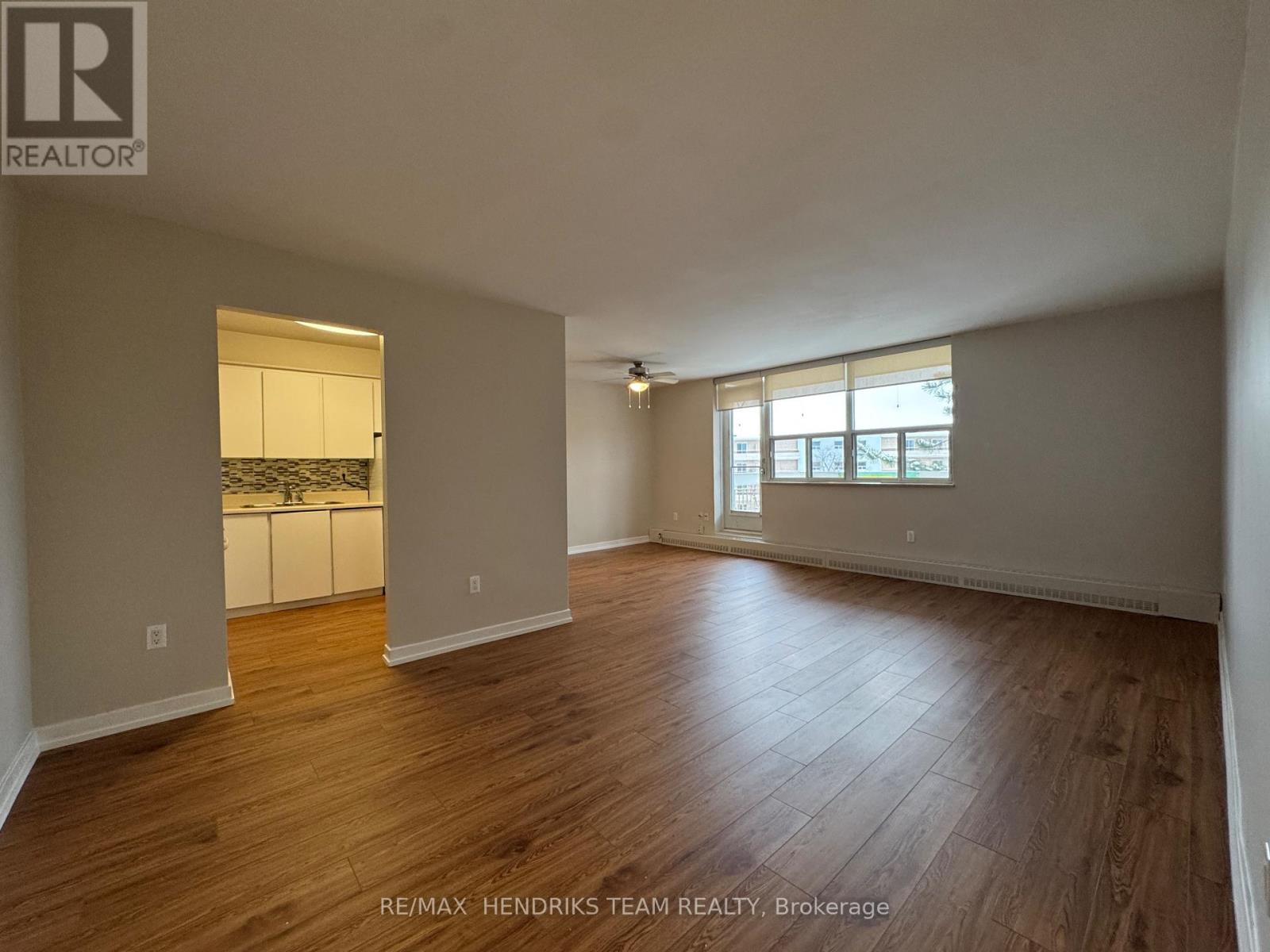 410 - 158 Fitch Street, Welland (Prince Charles), Ontario  L3C 4V6 - Photo 7 - X12709542