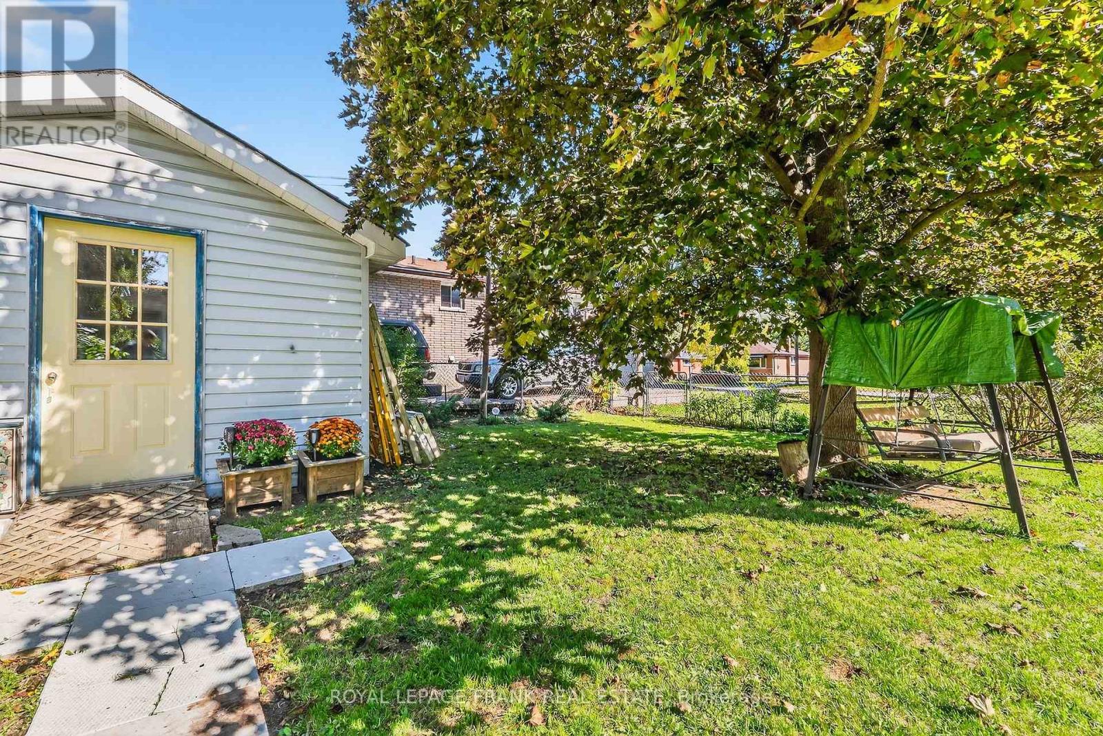 32 Melbourne Street E, Kawartha Lakes, Ontario  K9V 1X7 - Photo 34 - X12509228