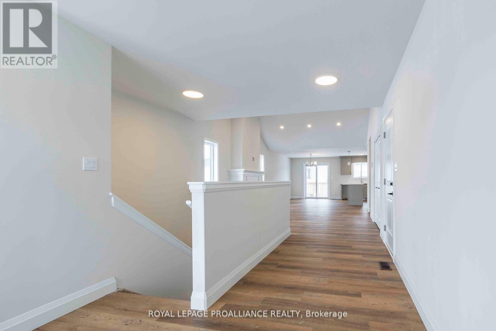 78 Stirling Crescent, Prince Edward County, Ontario  K0K 2T0 - Photo 4 - X12709582