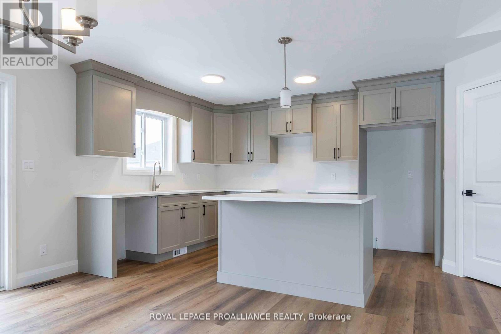 78 Stirling Crescent, Prince Edward County, Ontario  K0K 2T0 - Photo 8 - X12709582