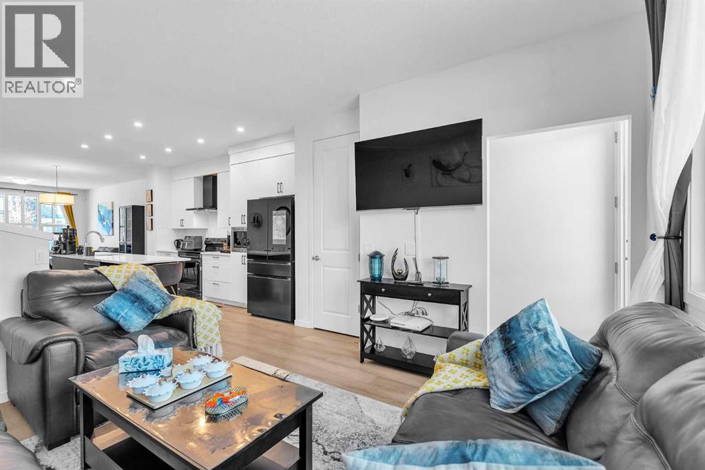 52 Edith Gate Nw, Calgary, Alberta  T3A 1Z2 - Photo 17 - A2265136