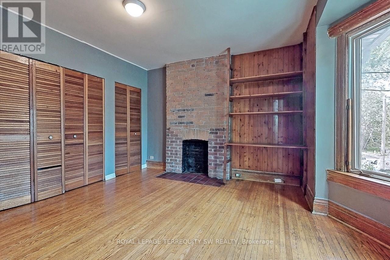 11 Olive Avenue, Toronto, Ontario  M6G 1T7 - Photo 25 - C12709528