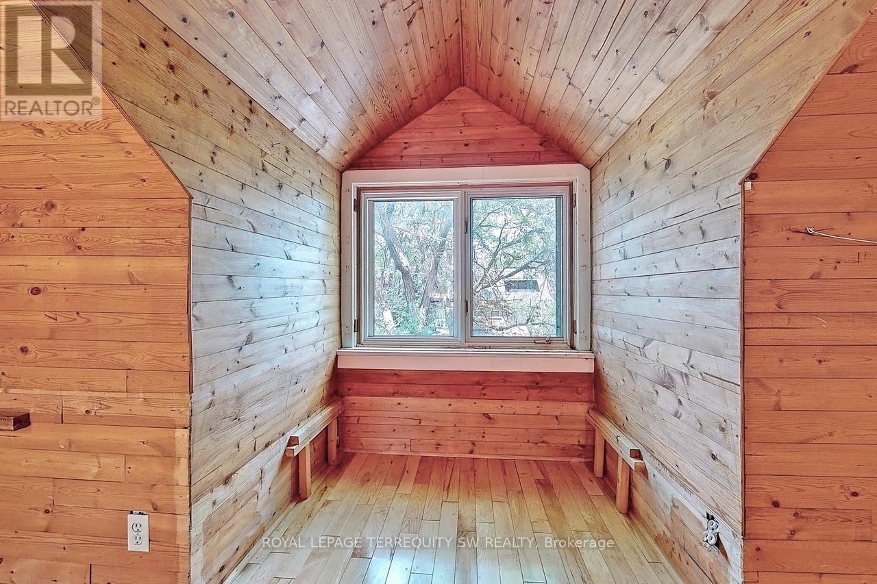 11 Olive Avenue, Toronto, Ontario  M6G 1T7 - Photo 35 - C12709528