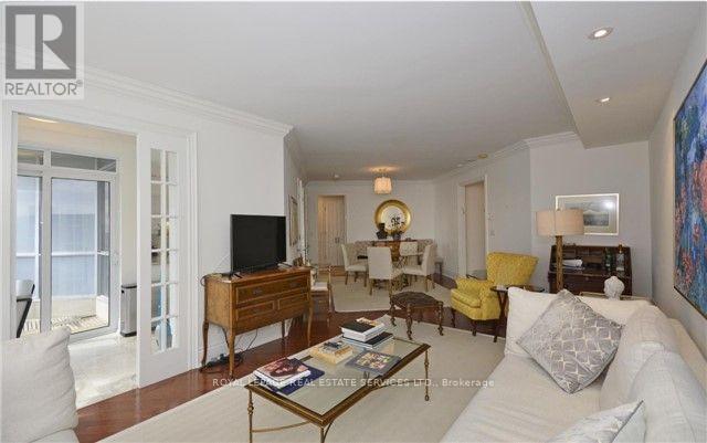 1604 - 10 Bellair Street, Toronto, Ontario  M5R 3T8 - Photo 3 - C12709588