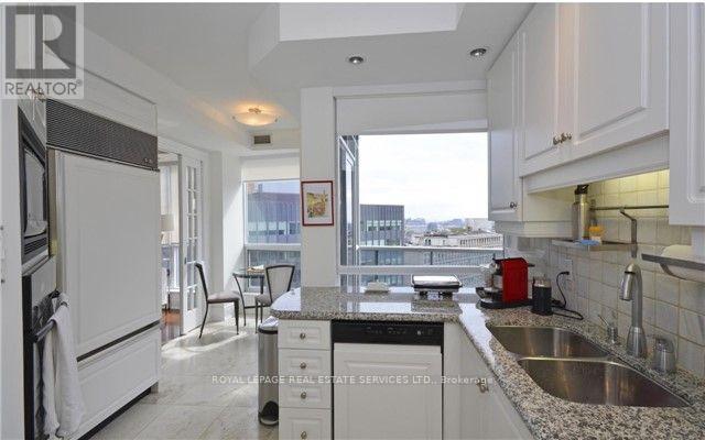 1604 - 10 Bellair Street, Toronto, Ontario  M5R 3T8 - Photo 8 - C12709588