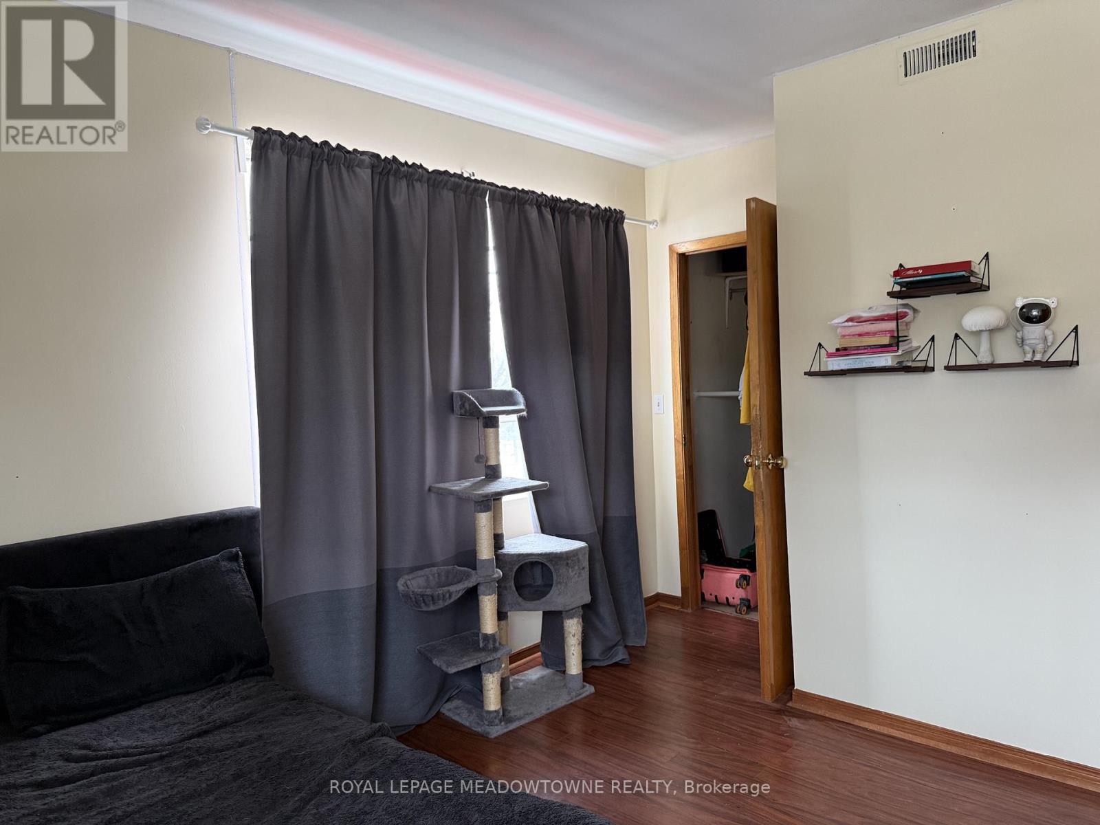 A - 492 Dufferin Street, Toronto, Ontario  M6K 2A5 - Photo 11 - C12709716