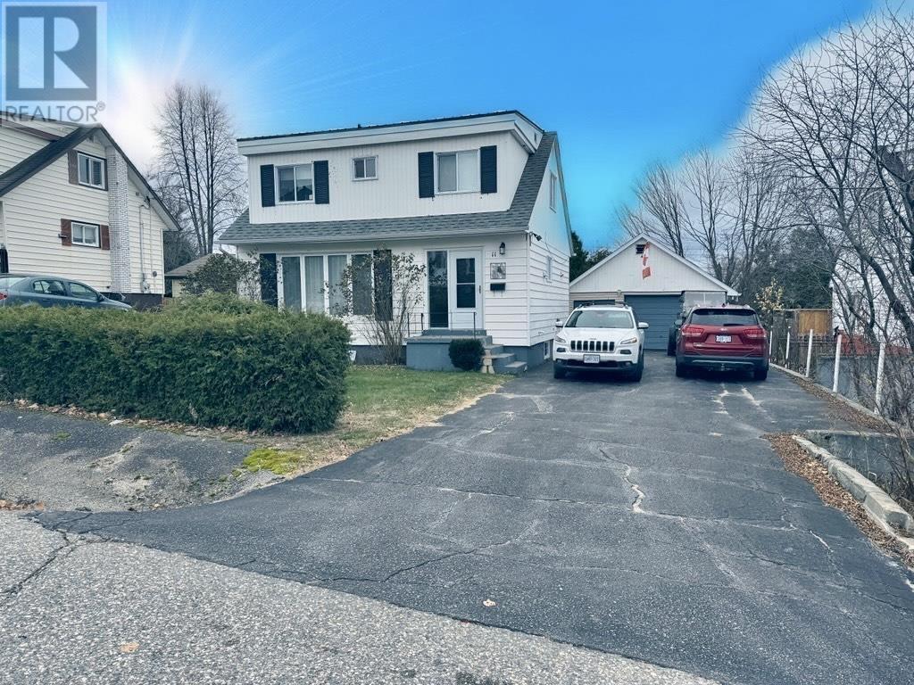 11 Oak Hill Rd, Elliot Lake, Ontario  P5A 2E4 - Photo 28 - SM260129