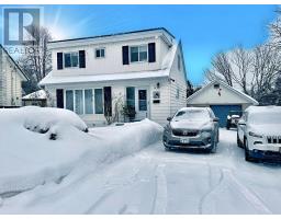 11 Oak Hill RD, Elliot Lake, Ontario