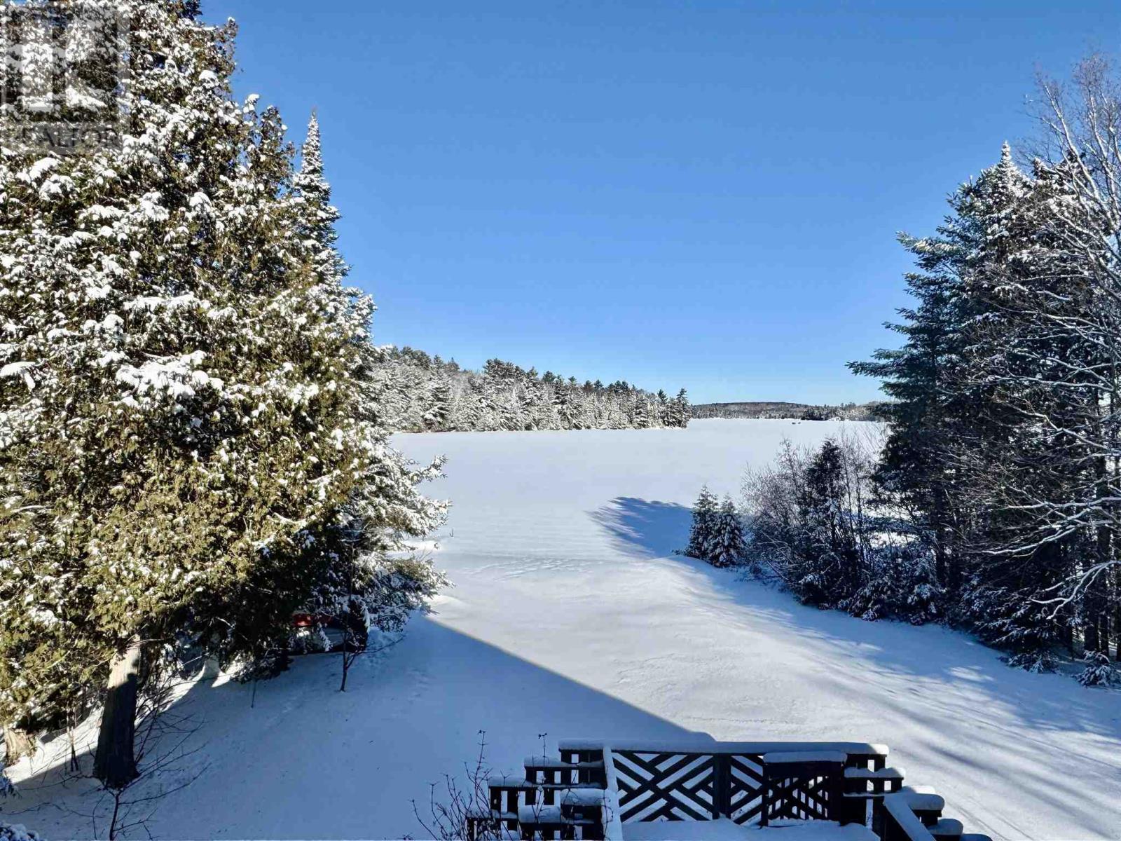 213 South Bay Rd, Elliot Lake, Ontario  P5A 2S9 - Photo 2 - SM260130