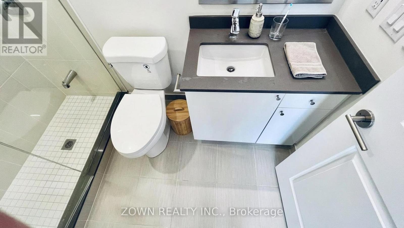 2409 - 3260 Sheppard Avenue E, Toronto, Ontario  M1T 3K3 - Photo 18 - E12709570