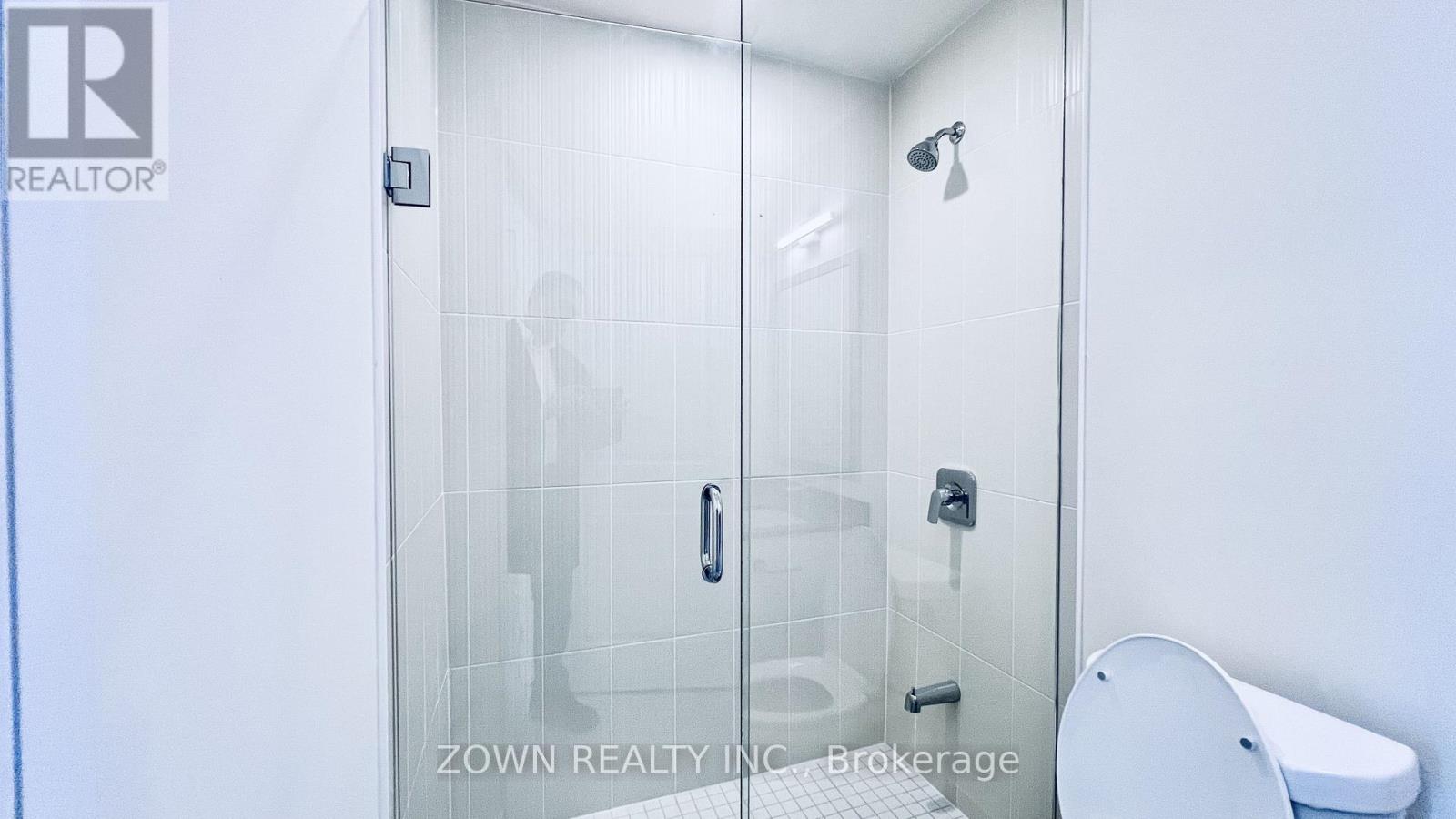 2409 - 3260 Sheppard Avenue E, Toronto, Ontario  M1T 3K3 - Photo 22 - E12709570