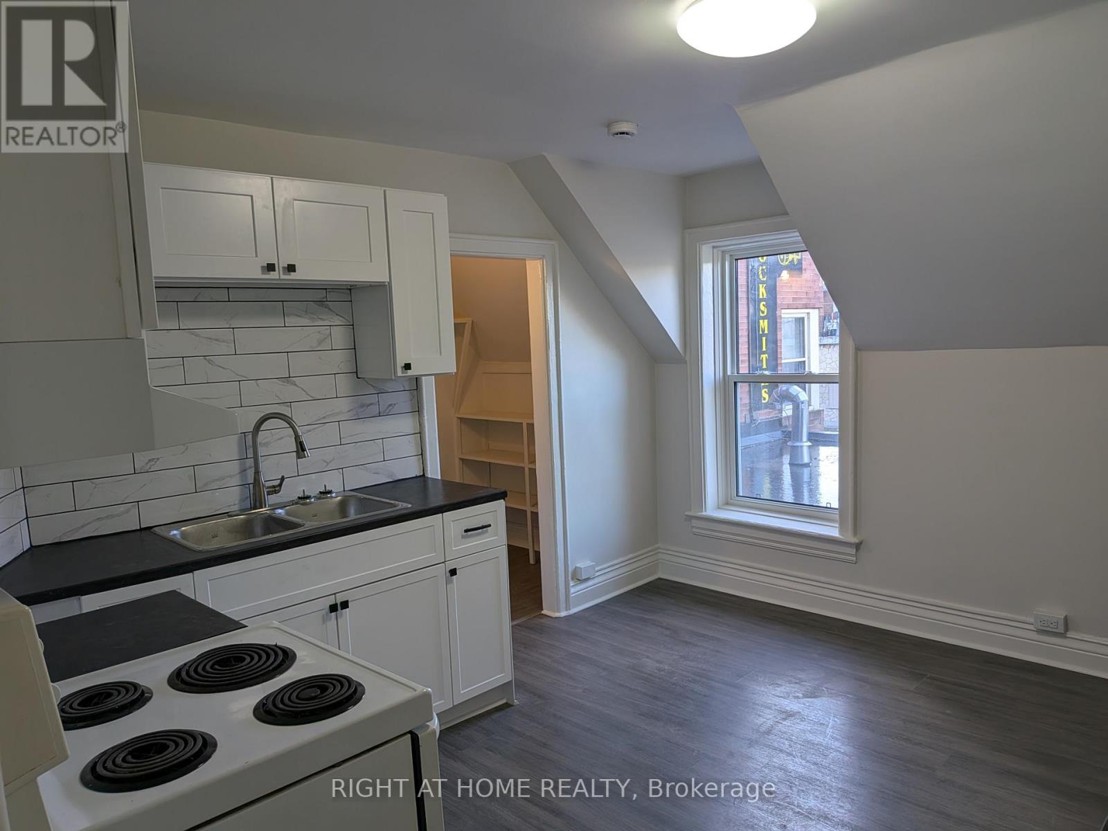 1 - 333 Simcoe Street S, Oshawa, Ontario  L1G 4T2 - Photo 11 - E12709602