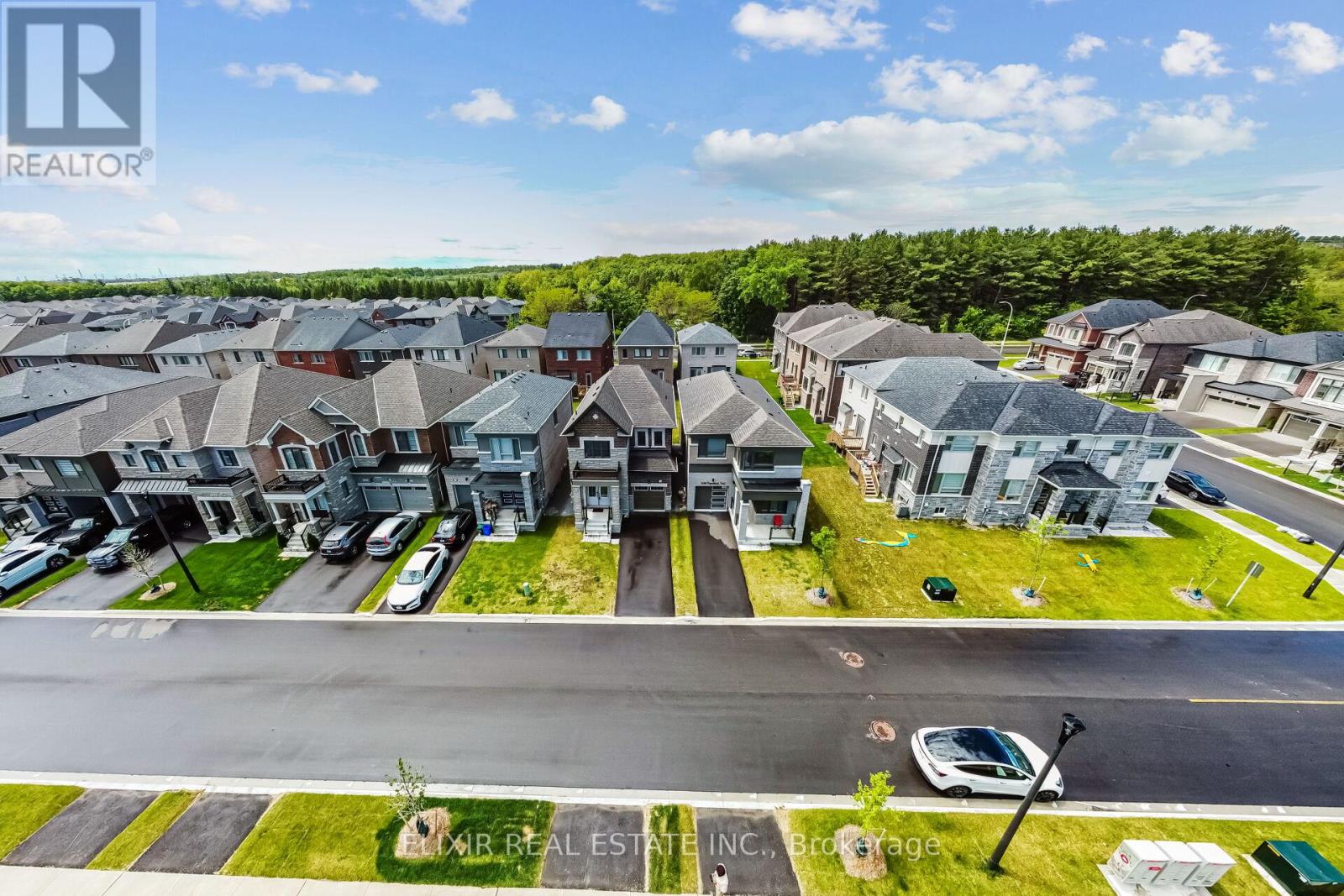 3096 Paperbirch Trail, Pickering, Ontario  L1X 0J9 - Photo 3 - E12709636